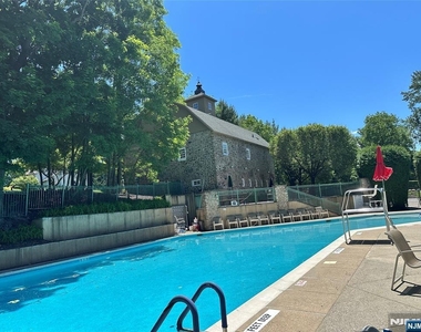 1225 Richmond - Photo Thumbnail 16