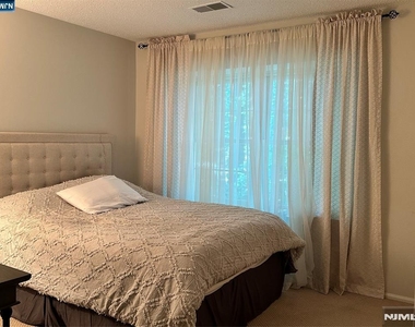 1225 Richmond - Photo Thumbnail 13