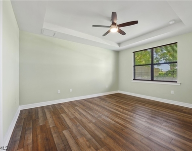 8010 Helena Court - Photo Thumbnail 12