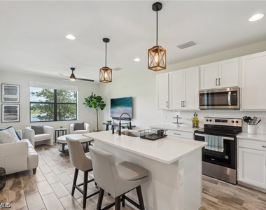26391 Bonita Fairways Boulevard - Photo Thumbnail 5