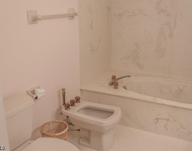6075 Pelican Bay Boulevard - Photo Thumbnail 12