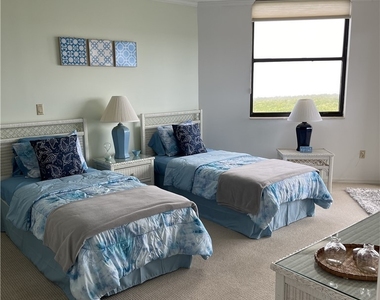 6075 Pelican Bay Boulevard - Photo Thumbnail 9