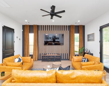 5308 Denmark Street - Photo Thumbnail 3