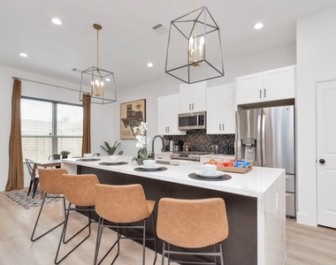 5308 Denmark Street - Photo Thumbnail 11
