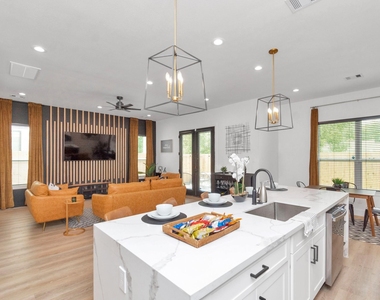 5308 Denmark Street - Photo Thumbnail 10