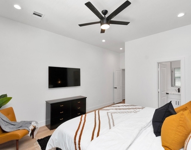 5308 Denmark Street - Photo Thumbnail 19