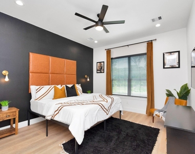 5308 Denmark Street - Photo Thumbnail 18