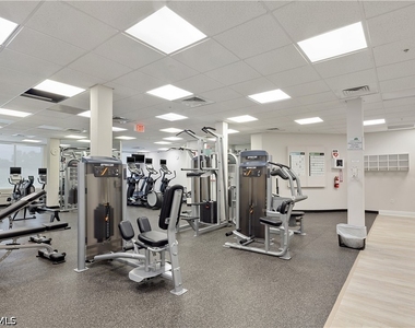 1420 Sweetwater Cove - Photo Thumbnail 24