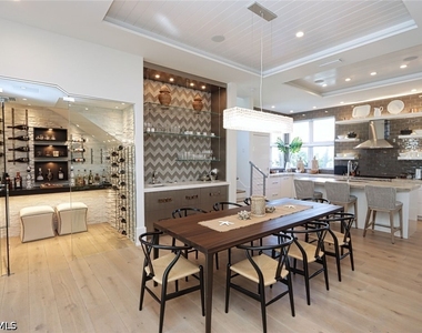 675 2nd Street S - Photo Thumbnail 4