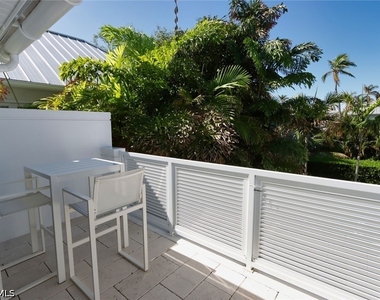675 2nd Street S - Photo Thumbnail 29