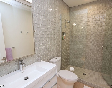 675 2nd Street S - Photo Thumbnail 17