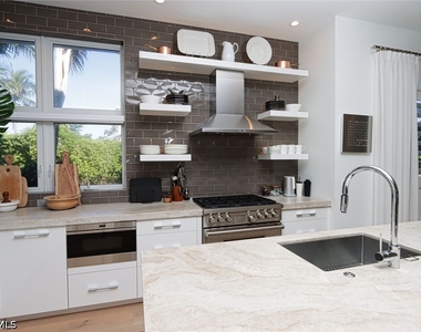 675 2nd Street S - Photo Thumbnail 8