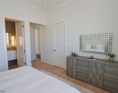 675 2nd Street S - Photo Thumbnail 19