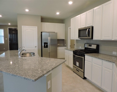 1102 Upton Court - Photo Thumbnail 8