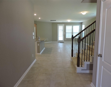 1102 Upton Court - Photo Thumbnail 3