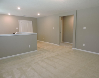 1102 Upton Court - Photo Thumbnail 16