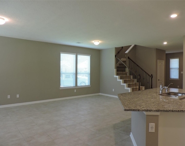 1102 Upton Court - Photo Thumbnail 5