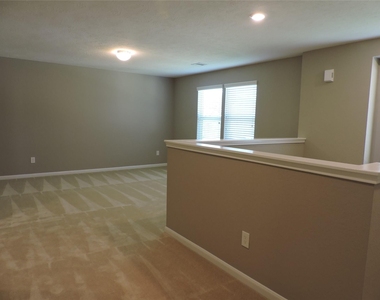 1102 Upton Court - Photo Thumbnail 15
