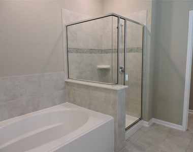 1102 Upton Court - Photo Thumbnail 14