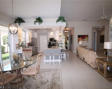 3019 Ellice Way - Photo Thumbnail 10