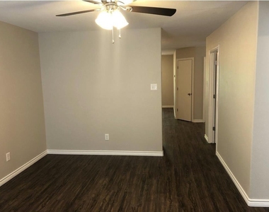 212 Gulf Pump Road - Photo Thumbnail 7