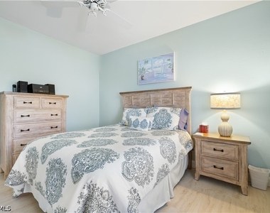 757 Wiggins Lake Drive - Photo Thumbnail 16