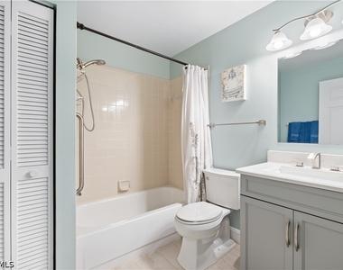 757 Wiggins Lake Drive - Photo Thumbnail 17