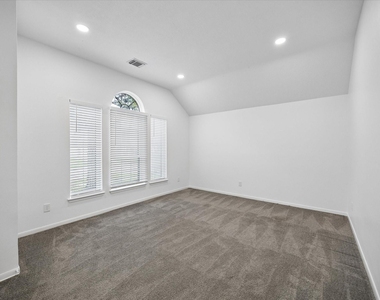 14718 Cypress Green Drive - Photo Thumbnail 9