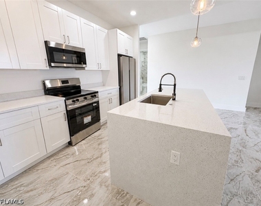 4618 25th Street Sw - Photo Thumbnail 7