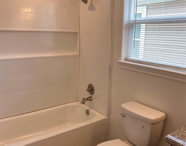 3722 Putnam Drive - Photo Thumbnail 10