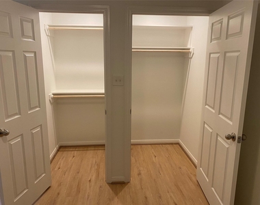 3722 Putnam Drive - Photo Thumbnail 19