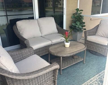 6750 Huntington Lakes Circle - Photo Thumbnail 9