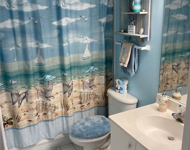 6750 Huntington Lakes Circle - Photo Thumbnail 11