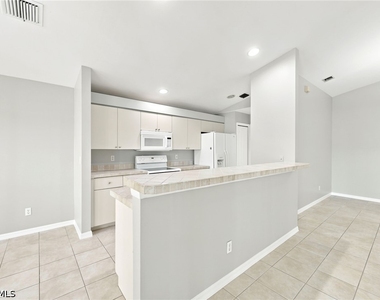 25925 Pebblecreek Drive - Photo Thumbnail 8