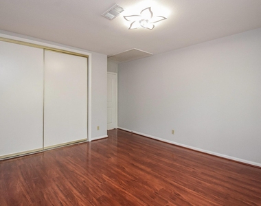 201 Vanderpool Lane - Photo Thumbnail 36