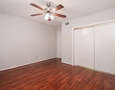 201 Vanderpool Lane - Photo Thumbnail 33