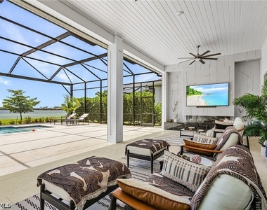 18661 Wildblue Boulevard - Photo Thumbnail 12