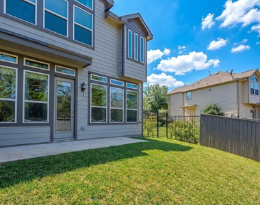 58 Aventura Place - Photo Thumbnail 3