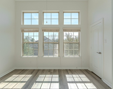 58 Aventura Place - Photo Thumbnail 19