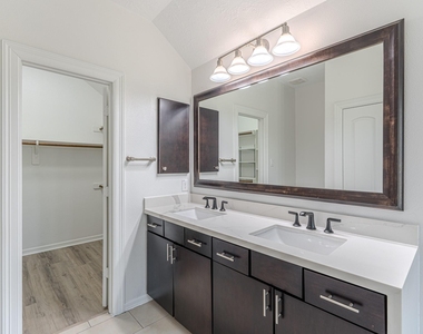 58 Aventura Place - Photo Thumbnail 21