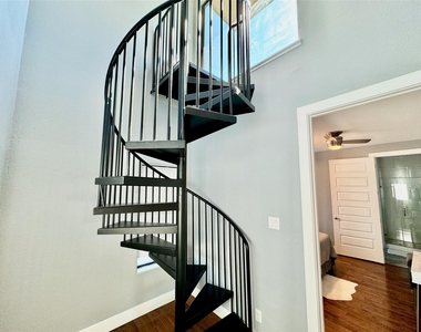 1914 Blodgett Street - Photo Thumbnail 38