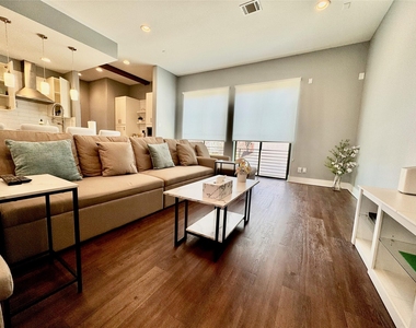 1914 Blodgett Street - Photo Thumbnail 15