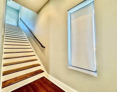 1914 Blodgett Street - Photo Thumbnail 24