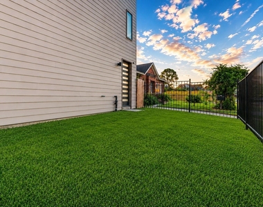 1914 Blodgett Street - Photo Thumbnail 2