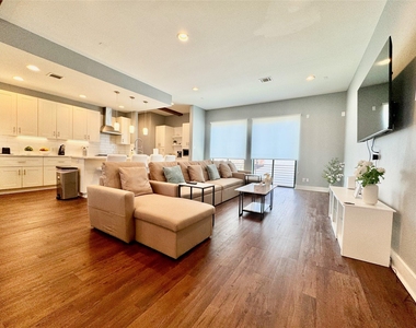 1914 Blodgett Street - Photo Thumbnail 13