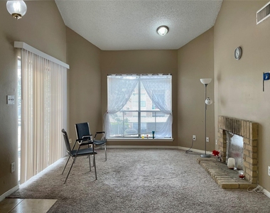 10130 Waterstone Drive - Photo Thumbnail 5