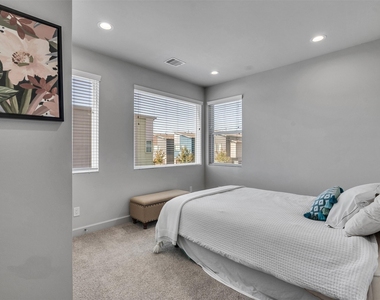 5702 Rucio Lane - Photo Thumbnail 20