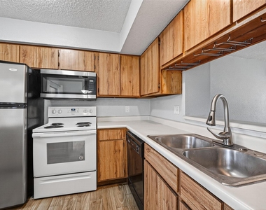 250 El Dorado Boulevard - Photo Thumbnail 13