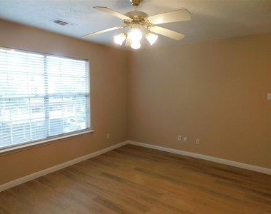 2710 Grants Lake Boulevard - Photo Thumbnail 37