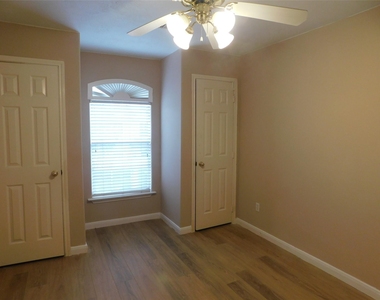 2710 Grants Lake Boulevard - Photo Thumbnail 29